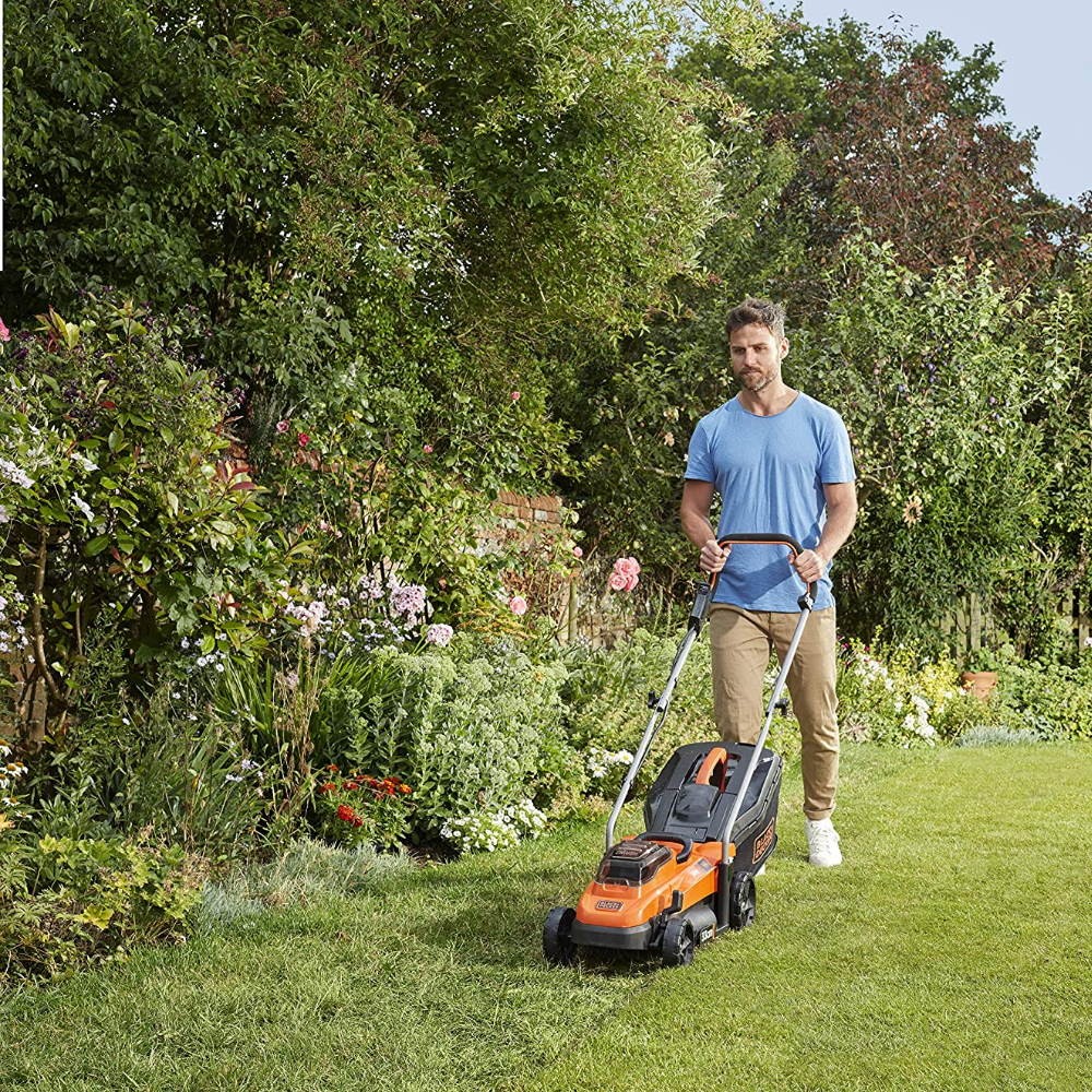 Rasaerba a batteria senza filo Black&amp;Decker BCMW33184L2-QW doppia batteria 18V 4.0 Ah