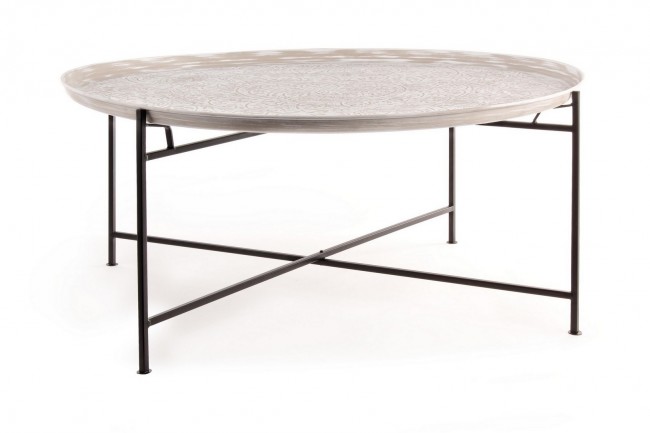 Tavolino in metallo stile fusion