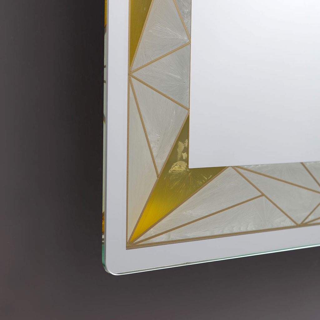 Specchio 90x70 con inserti satinati e led