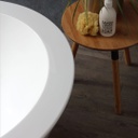 Vasca freestanding in acrilico bianco