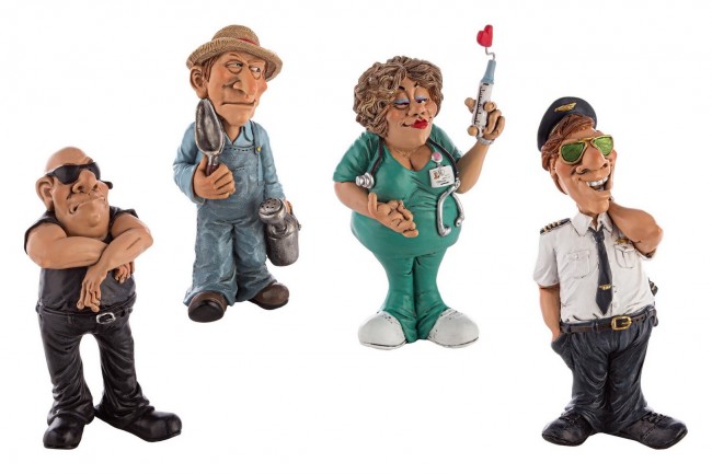 4x Statuetta caricatura 8,5x6,5x17,5; 7,5x5,7x14,7; 8x6x15; 8,5x8x18