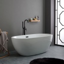 Vasca da bagno in acrilico bianco centro stanza